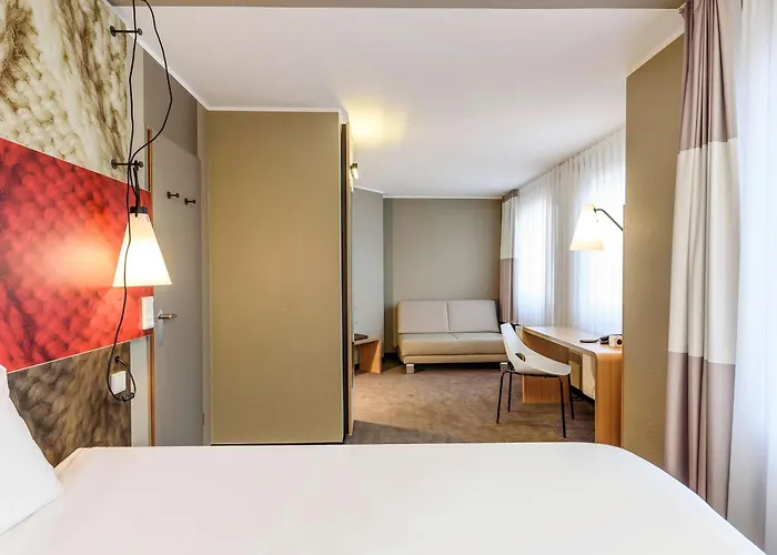 Ibis Frankfurt Centrum Hotel 3*