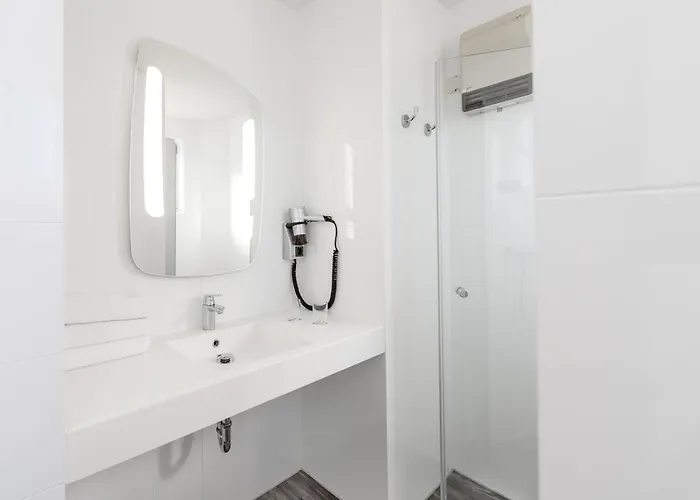 Ibis Frankfurt Centrum Hotel 3*