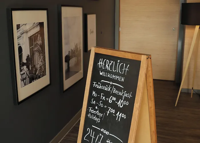 Ibis Frankfurt Centrum Hotel 3*
